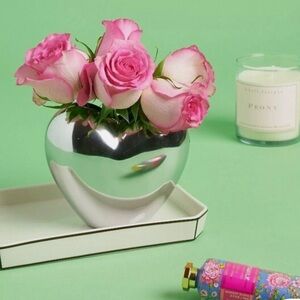 Nima Oberoi Lunares heart vase